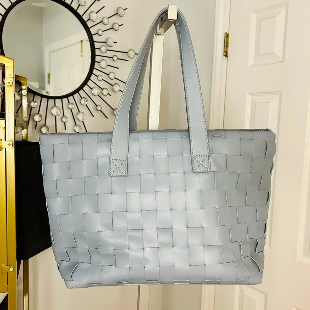 Like New! Blue Woven Vegan Leather Tote Bag Crossbody Work Shoulder Purse